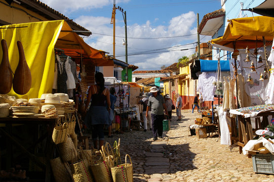 Rue marchande cubaine.