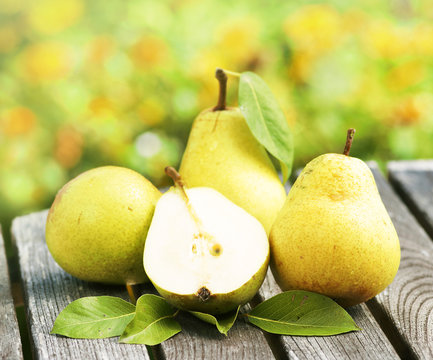 frische Birnen "Clapps Liebling", Copy space