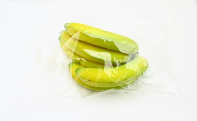 sachet de bananes isolé,fond blanc