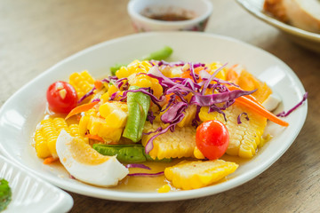 Thai corn salad with salted egg