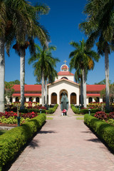 Maria Statue vor einer Kirche in Fort Myers