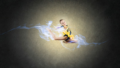Fototapeta na wymiar Gymnast girl