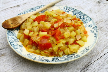 ratatouille de courgettes,tomates,oignon