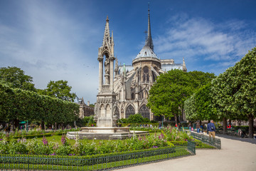 Cathédrale Notre-Dame de Paris, Square Jean XXIII