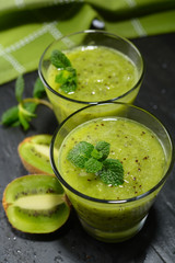 Kiwi fruit smoothie