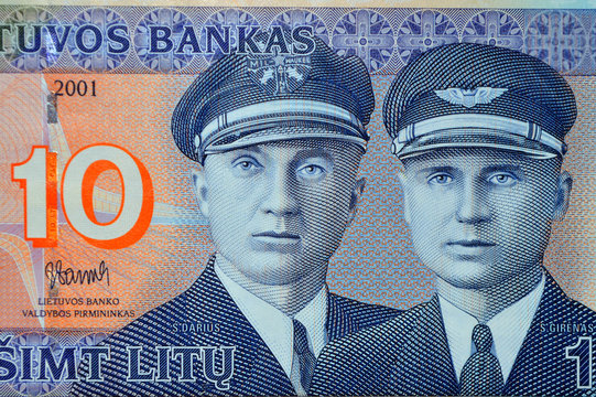 ten litu Lithuanian  banknote