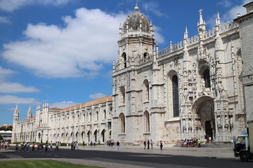 Fototapeta na wymiar Monasterio de los Jerónimos de Belém in Lisboa, Portugal