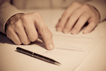 signing finance contract