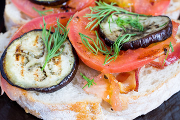 Sandwich with bacon
