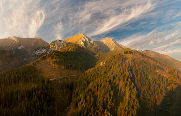 Góry w jesiennej szacie-Tatry,Słowacja © Mike Mareen