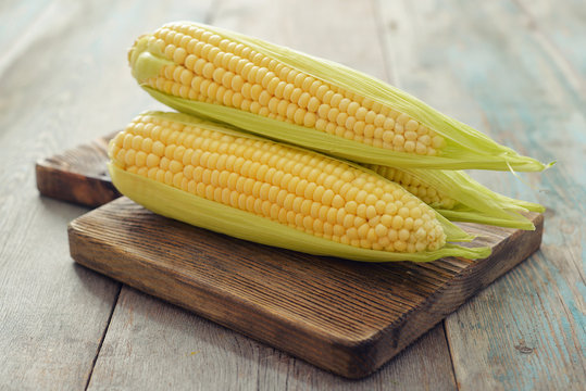 Raw corn cobs