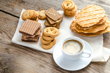 Butter and almond cookies