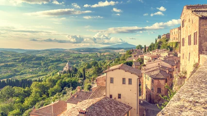 Foto op Plexiglas Toscane Landschap van de Toscane gezien vanaf de muren van Montepulciano, I