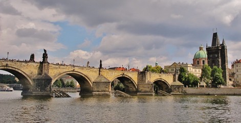 Prag, Moldau mit Karlsbrücke