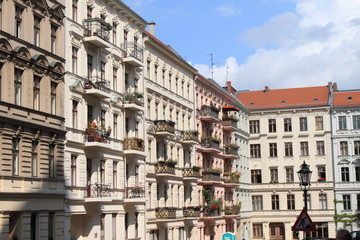 Fototapeta premium Berliner Altbauten in der Kreuzberger Kopischstraße