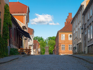 Street in the Old Town of Fredrikstad, Norway - obrazy, fototapety, plakaty