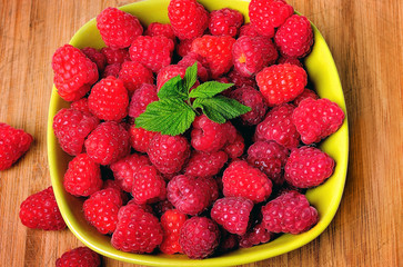 Bowl with raspberry