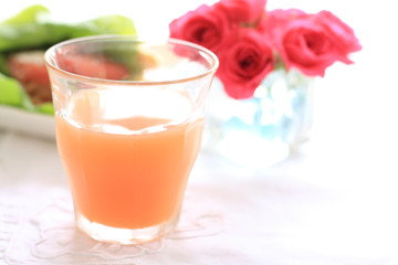 Carrot juice and bread