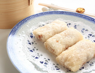  Chinese food, deep fried seafood roll dumpling