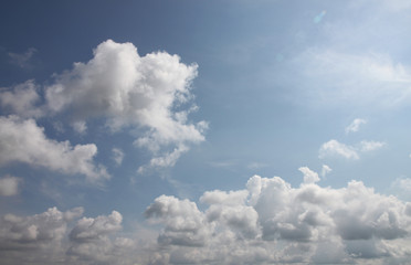 Obraz premium Clouds on the blue sky.