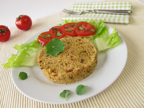 Couscous mit Salat