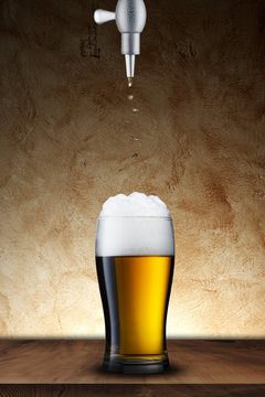 Beer pour into glass