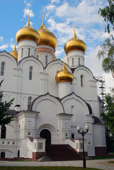 Fototapeta na wymiar Assumption Church in Yaroslavl, Russia.