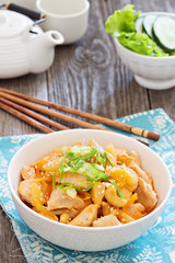 Chicken in sweet and sour sauce