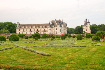Fototapeta na wymiar View of the castle and gardens