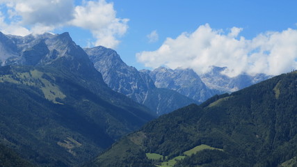sommer und alpen in europa