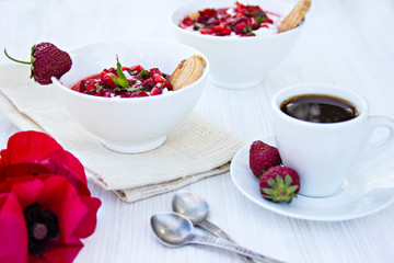 Cottage cheese with strawberries and coffee