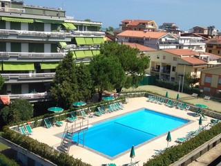 Residence con piscina