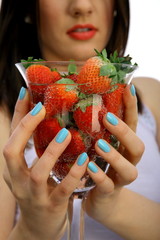 Truskawki i usta © fotodrobik