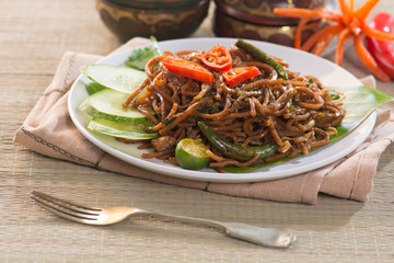 asian spicy fried noodle