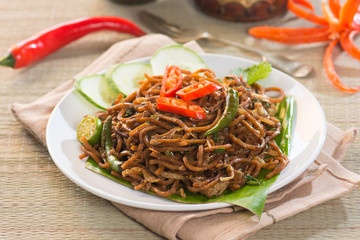 asian spicy fried noodle