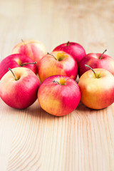 apples on the table