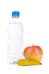 wasserflasche mit apfel