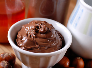 crema di cioccolato alle nocciole