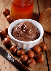 crema di cioccolato alle nocciole