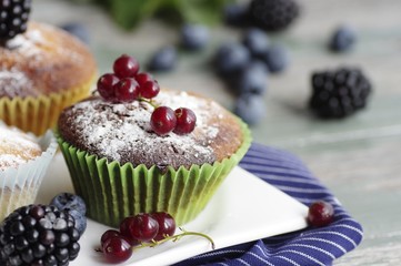 Muffins mit frischen Früchten