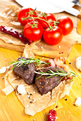 Saftiges steak fleisch auf dem Tisch