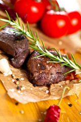 Saftiges steak fleisch auf dem Tisch