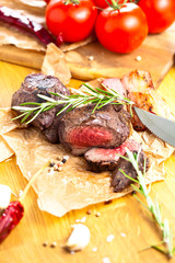 Saftiges steak fleisch auf dem Tisch