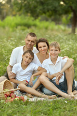Fototapeta premium Happy Family on picnic