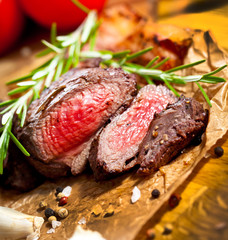 Saftiges steak fleisch auf dem Tisch