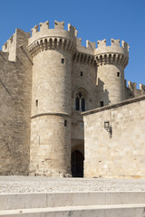 Fototapeta na wymiar Towers and gate in the Rhodes castle, Greece