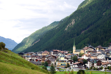 Fototapeta na wymiar Ischgl - Alpen