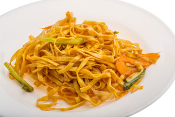 Fried noodles with vegetables