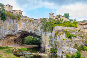 Natural bridge in Puentedey, Burgos, Spain. - obrazy, fototapety, plakaty