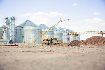 Obraz premium Construction site elevator, granary